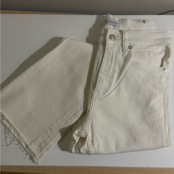 ZARA White Cropped Flare Jeans - Picture 3 of 3
